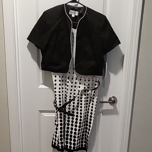 Studio I Dresses & Skirts - Studio I Elegant Black and White Ensemble